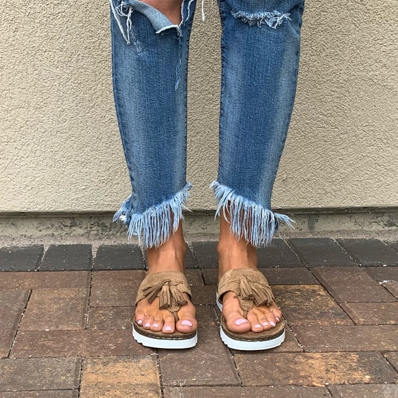 NIB Front Tassel Detail Platform Slide Sandal - Picture 4 of 7